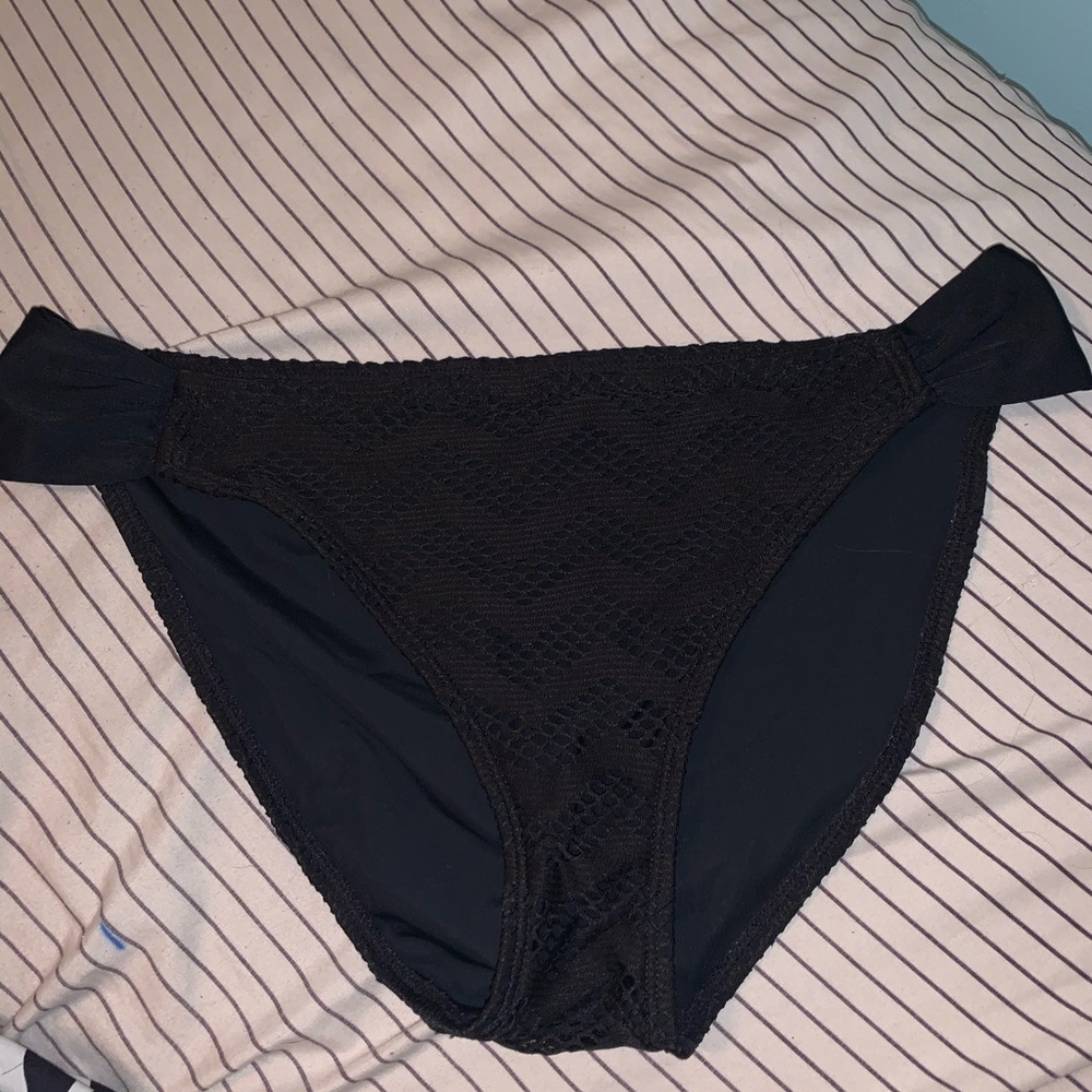 black swimsuit bottoms